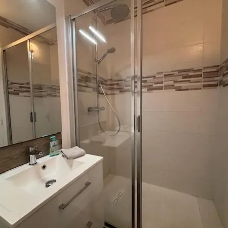 Apartament La Maddyblue 5 Min A Pieds De L'ocean Et Commerce *
