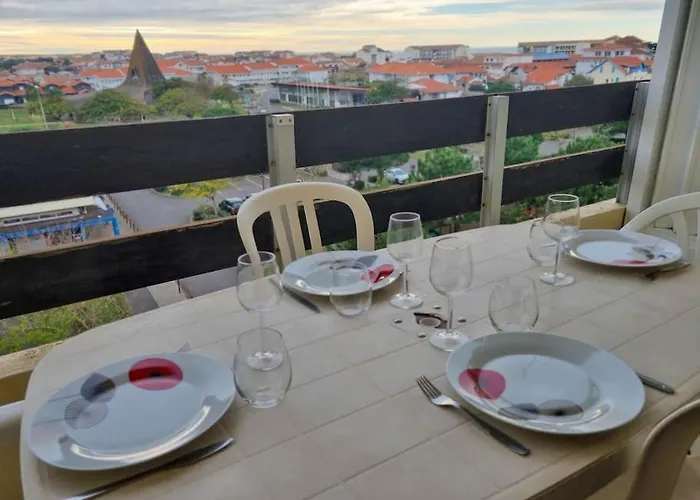 La Maddyblue 5 Min A Pieds De L'ocean Et Commerce