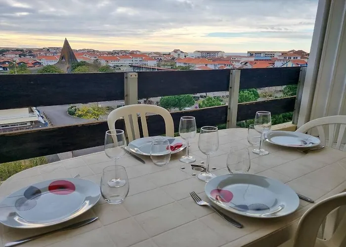 La Maddyblue 5 Min A Pieds De L'ocean Et Commerce アパート